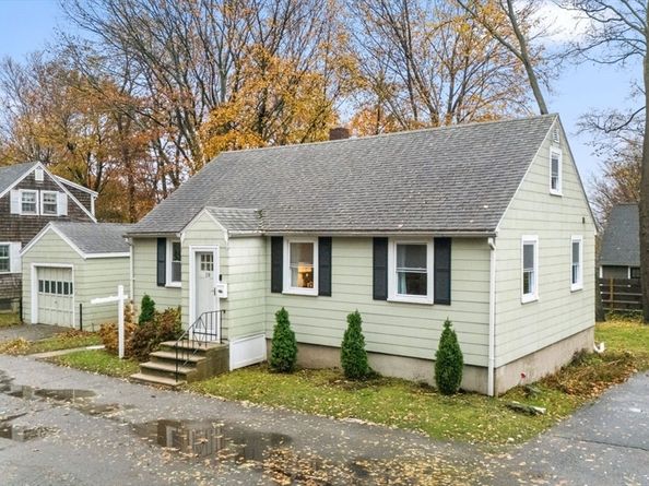 19 Cedar St, Beverly MA 01915