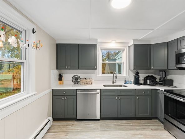 19 Cedar St, Beverly MA 01915