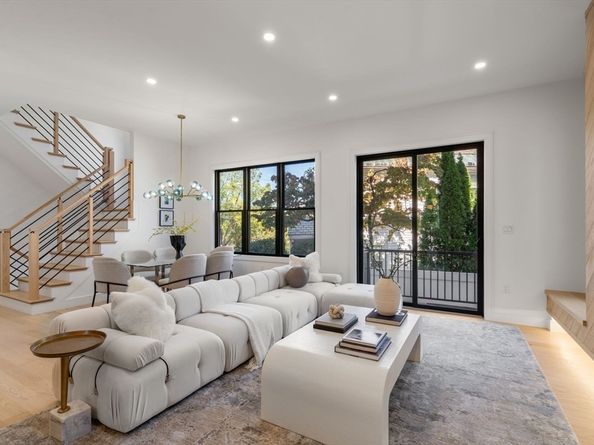 180 Hunnewell 180, Newton MA 02458