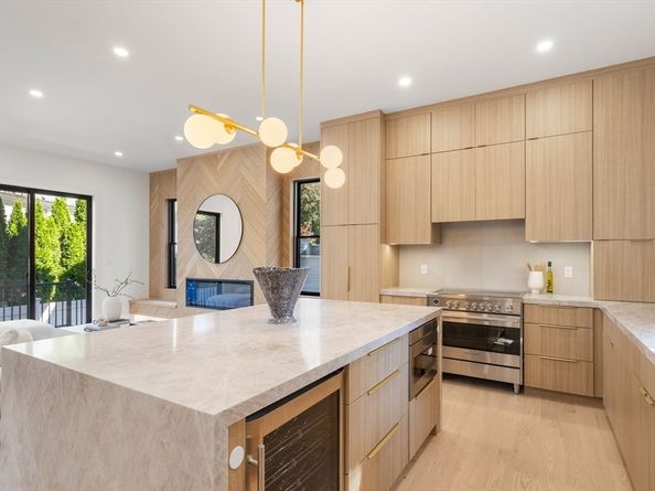 180 Hunnewell 180, Newton MA 02458