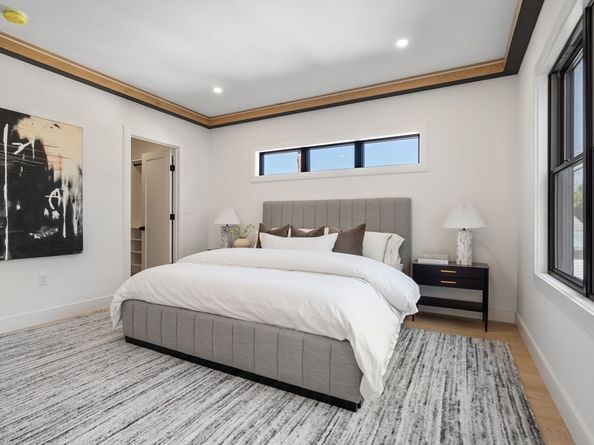 180 Hunnewell 180, Newton MA 02458