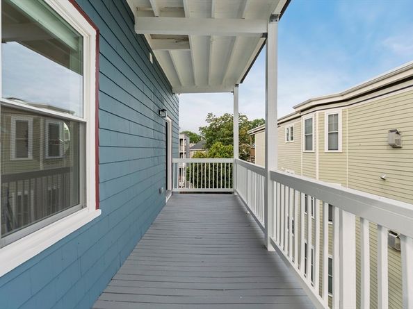 334 Centre St 2A, Boston MA 02122