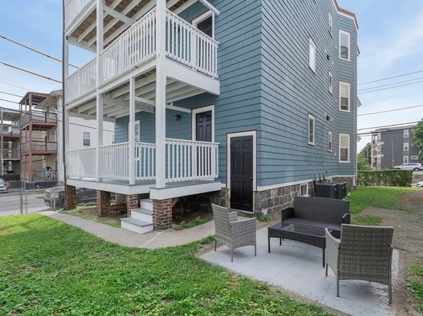 334 Centre St 2A, Boston MA 02122