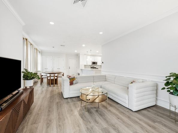 320 Middlesex Ave A207, Medford MA 02155