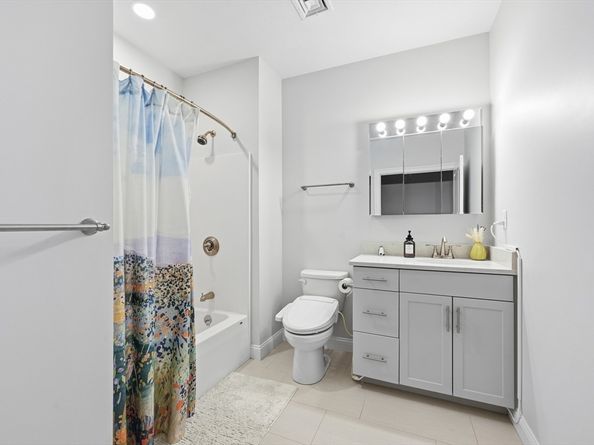 320 Middlesex Ave A207, Medford MA 02155