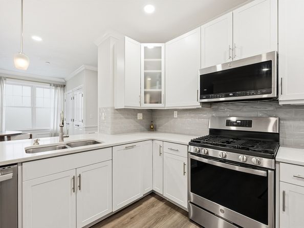 320 Middlesex Ave A207, Medford MA 02155