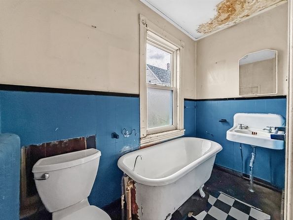 29 Ford, Lynn MA 01902