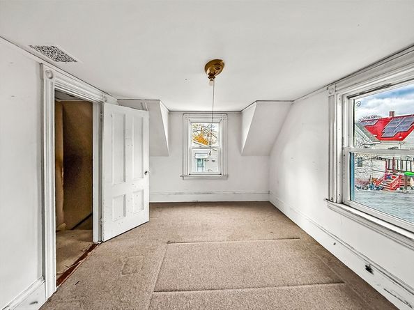 29 Ford, Lynn MA 01902