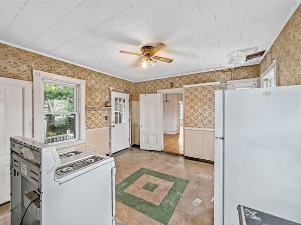 29 Ford, Lynn MA 01902