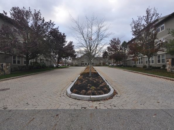 2 Harvest Drive 209, North Andover MA 01845