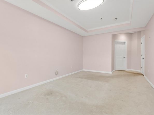 107 Clocktower Dr 3302, Waltham MA 02452