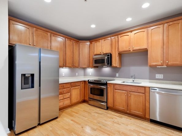 107 Clocktower Dr 3302, Waltham MA 02452