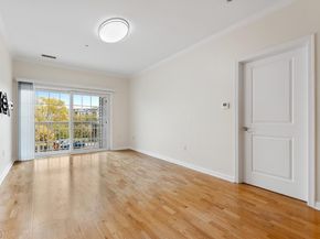 107 Clocktower Dr 3302, Waltham MA 02452