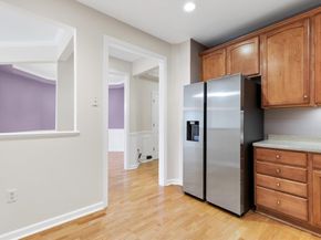 107 Clocktower Dr 3302, Waltham MA 02452