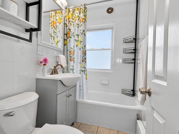 187 Florence St 2L, Boston MA 02131