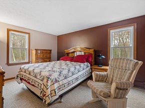 53 Asylum St, Mendon MA 01756