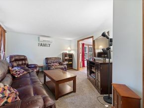 53 Asylum St, Mendon MA 01756