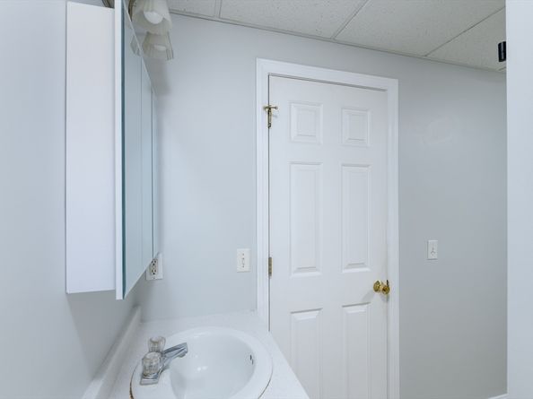 537 Main St, Sturbridge MA 01518