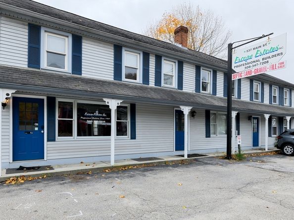 537 Main St, Sturbridge MA 01518