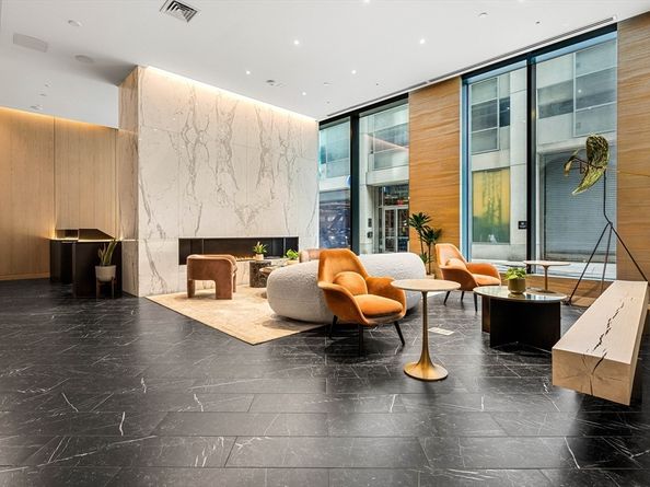 55 Lagrange St 1507, Boston MA 02116