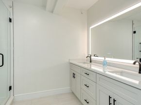 17 School C, Hudson MA 01749