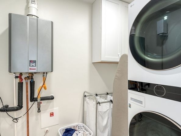 17 School C, Hudson MA 01749