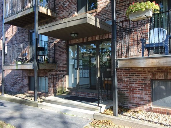 305 Riverside Ave 41, Medford MA 02155