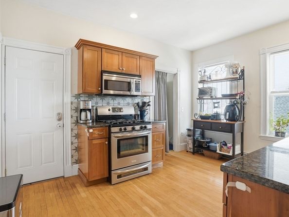 28 Pearl Ave 3, Winthrop MA 02152