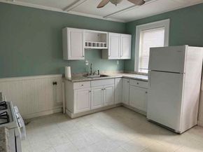 119 Pleasant St, Gloucester MA 01930