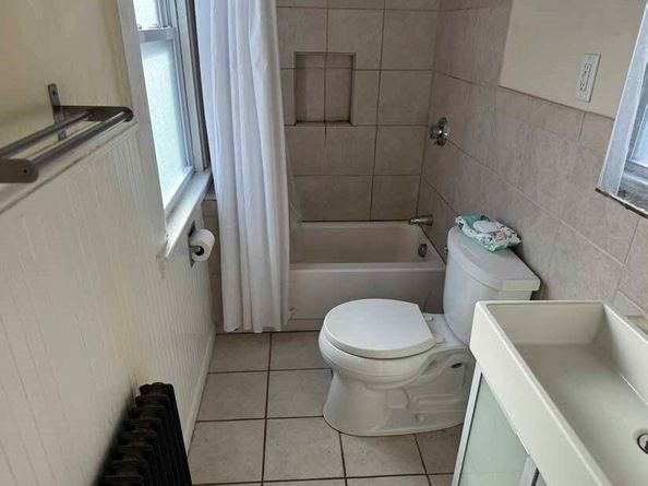 119 Pleasant St, Gloucester MA 01930