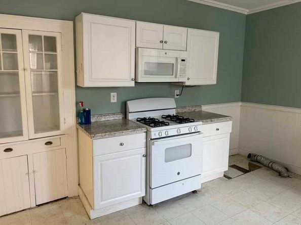 119 Pleasant St, Gloucester MA 01930