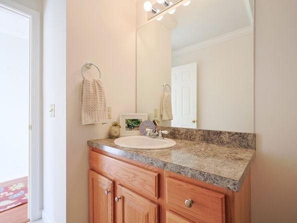 71 Belgian Way 71, Fitchburg MA 01420