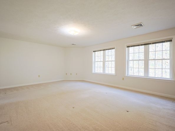 71 Belgian Way 71, Fitchburg MA 01420