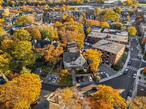 24 Selkirk 244, Boston MA 02135