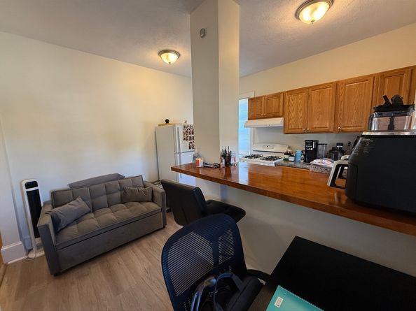 10 Stone Ave, Somerville MA 02143