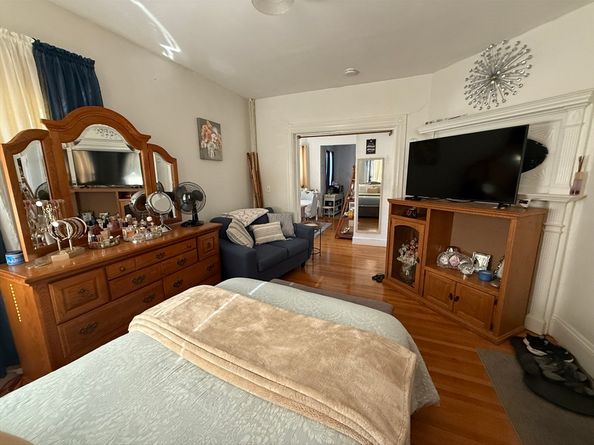 10 Stone Ave, Somerville MA 02143