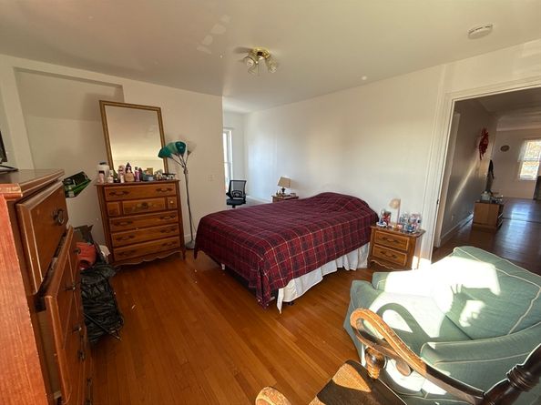 10 Stone Ave, Somerville MA 02143