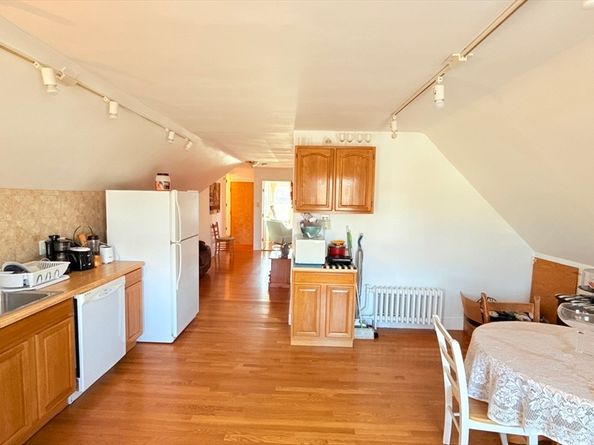 10 Stone Ave, Somerville MA 02143