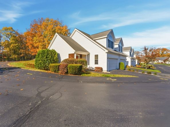 20 Nature View Dr 20, Uxbridge MA 01569