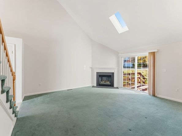 20 Nature View Dr 20, Uxbridge MA 01569