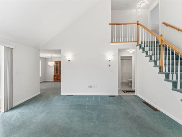 20 Nature View Dr 20, Uxbridge MA 01569