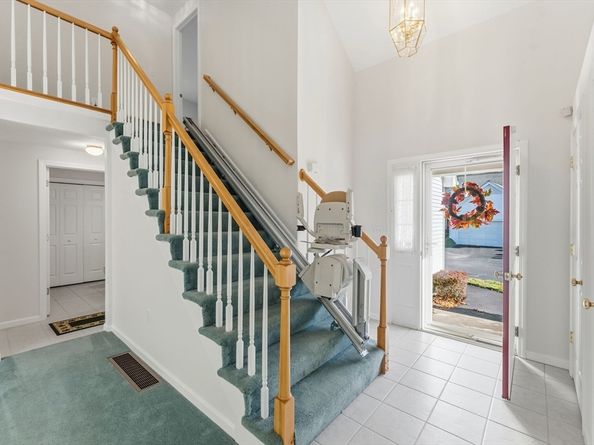 20 Nature View Dr 20, Uxbridge MA 01569