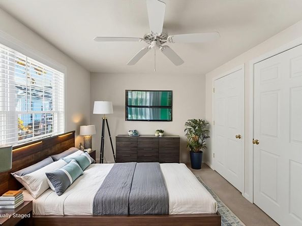 20 Nature View Dr 20, Uxbridge MA 01569