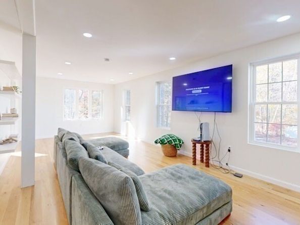 16 Overlook Rd, Stoughton MA 02072