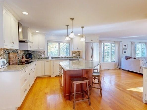 16 Overlook Rd, Stoughton MA 02072