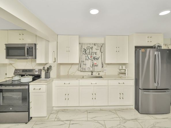 26 Knights Crescent St, Randolph MA 02368