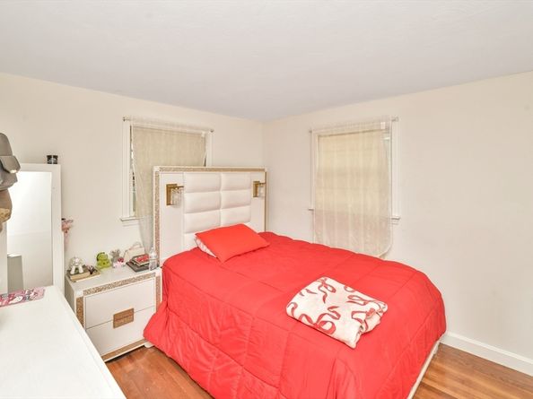 26 Knights Crescent St, Randolph MA 02368