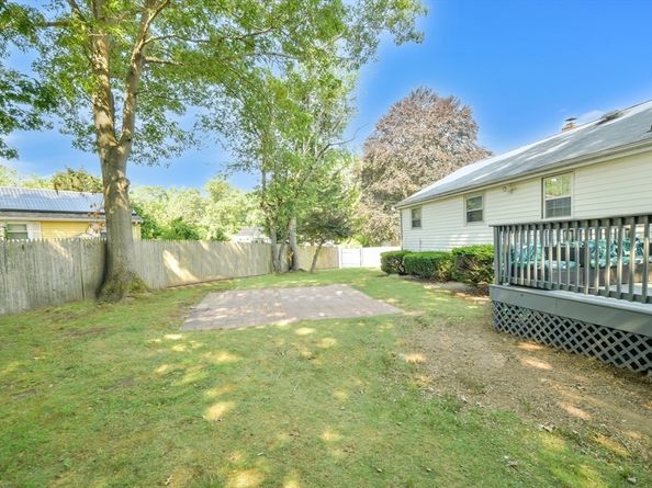 26 Knights Crescent St, Randolph MA 02368