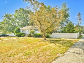 26 Knights Crescent St, Randolph MA 02368