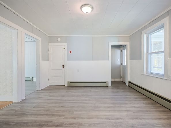 79-81 Upton St, Northbridge MA 01534